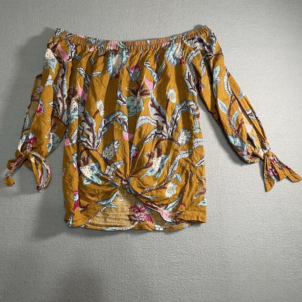 Hayden Los Angeles Off Shoulder Top Size Small 3/4 Sleeve Floral Gold Print‎